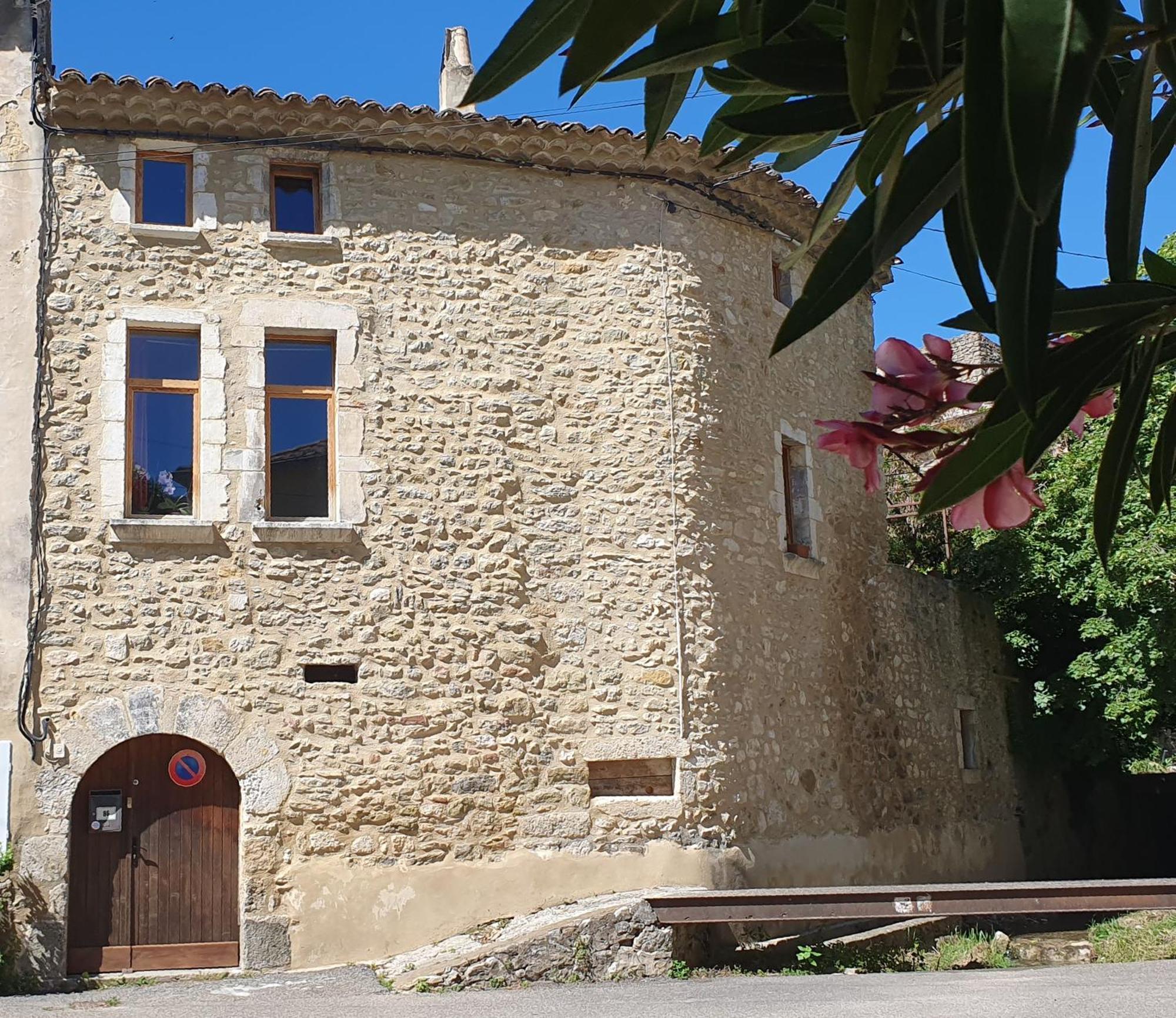 Saint-Montan Gite Les Tilleulsヴィラ エクステリア 写真